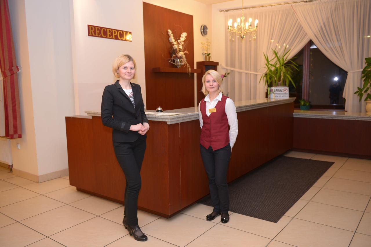 Hotel Pod Debami Terespol Eksteriør billede